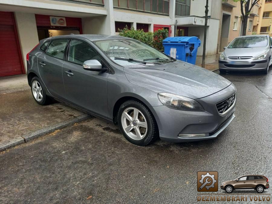 Trapa volvo v40 2009